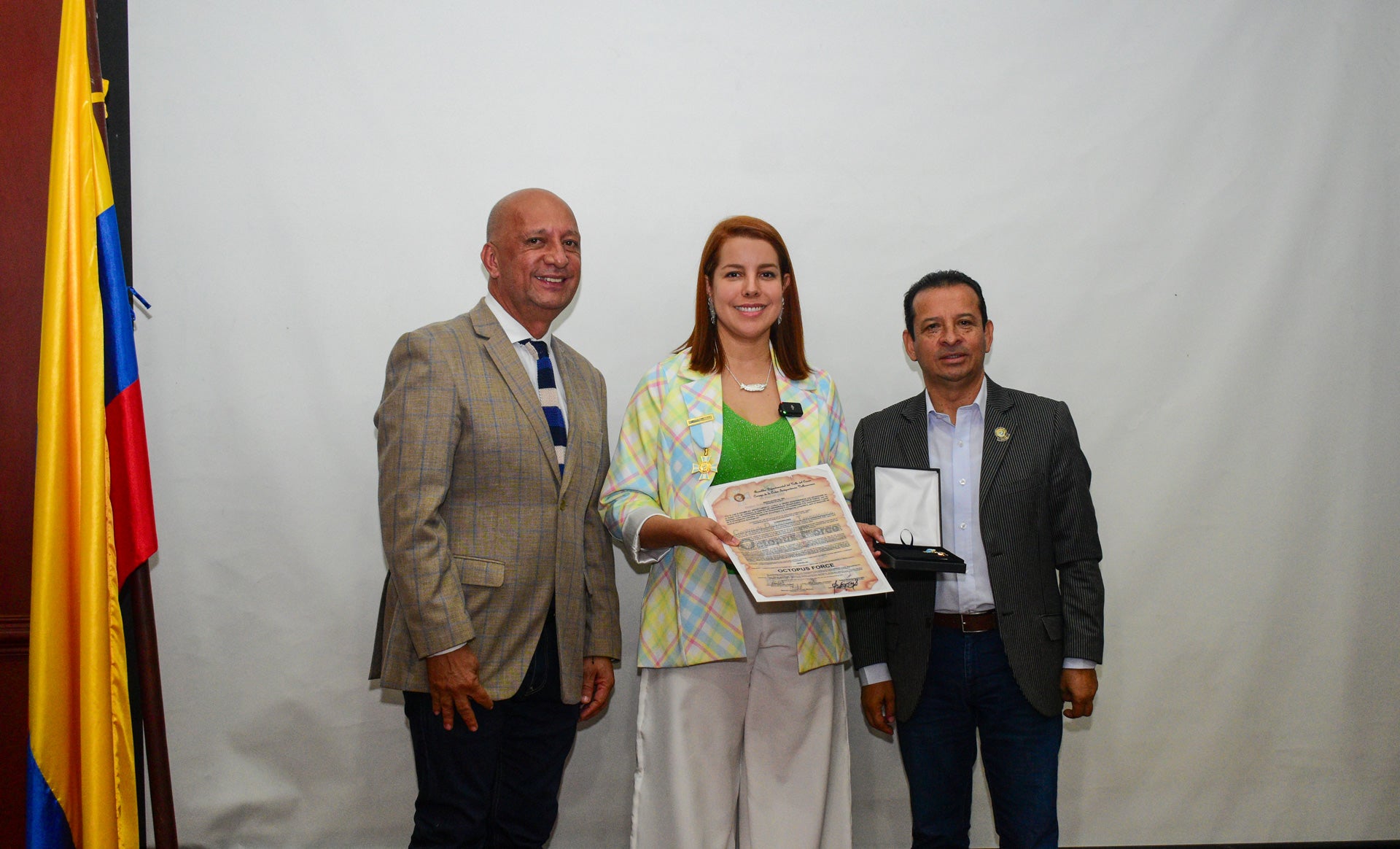 Recibimos la 'Orden Independencia Vallecaucana en Grado Cruz de Caballero'